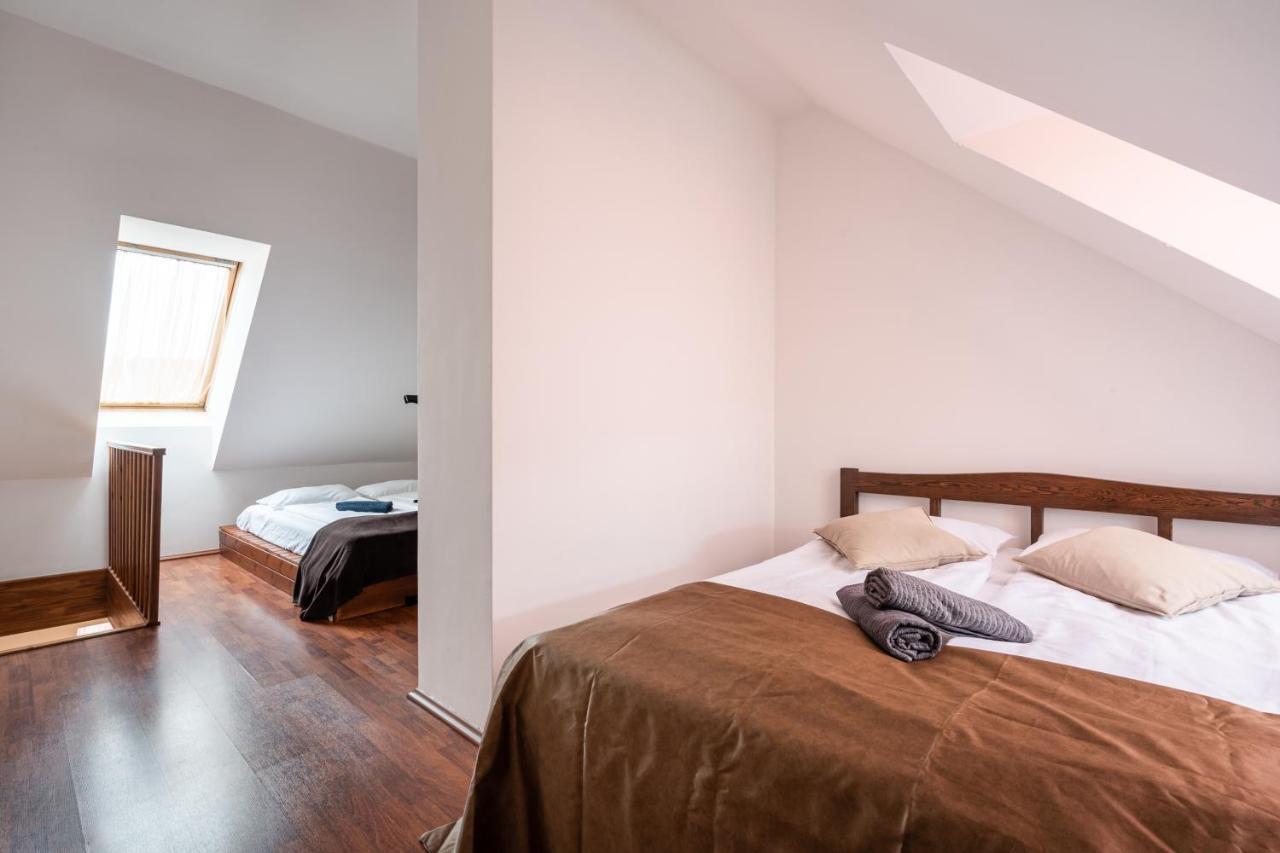 Beautiful Apartment With Ac Budapest Exteriör bild